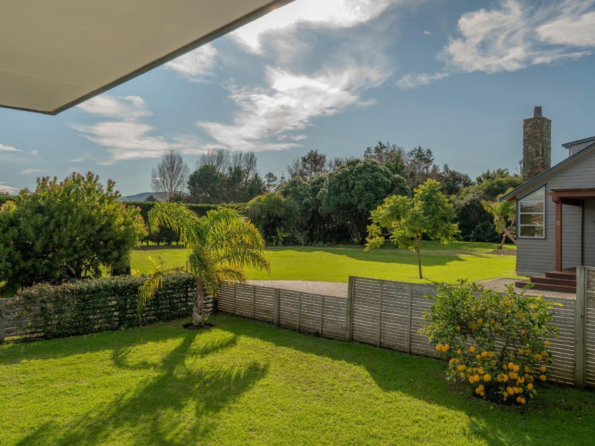 Sunlight Bach - Whitianga Holiday Home Εξωτερικό φωτογραφία